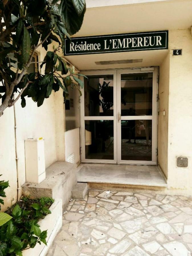 Charmant studio climatisé à 300m du port. Refait à neuf. Bastia  Exterior foto